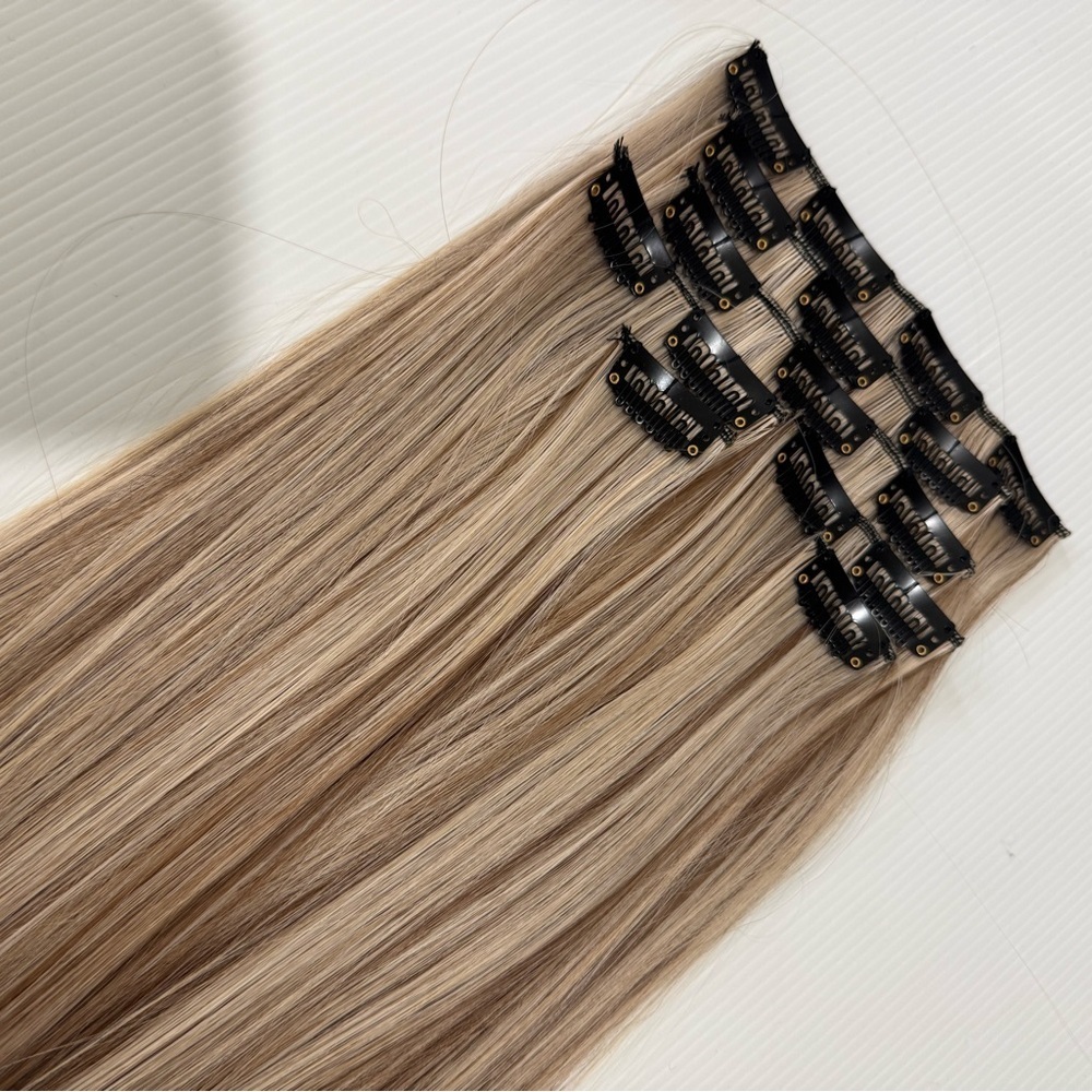 Human hair blend Light Brown With Light Blonde highlights Hair Extensions 24 in